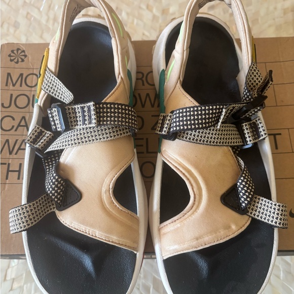 Beige and Black Nike Sandals with Patterned Straps - Picture 1 of 3